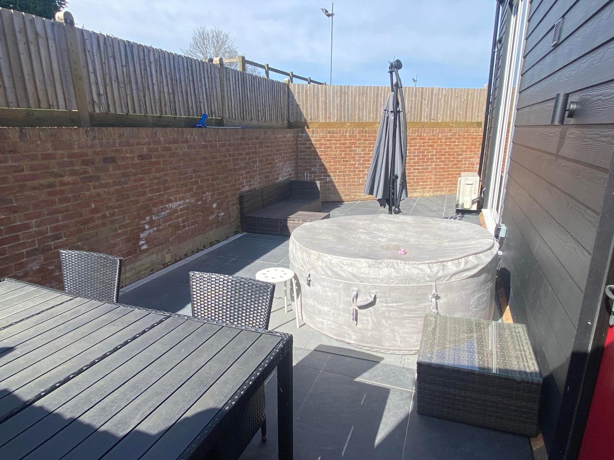 Poppy Lodge Faversham Boughton under Blean Exterior photo
